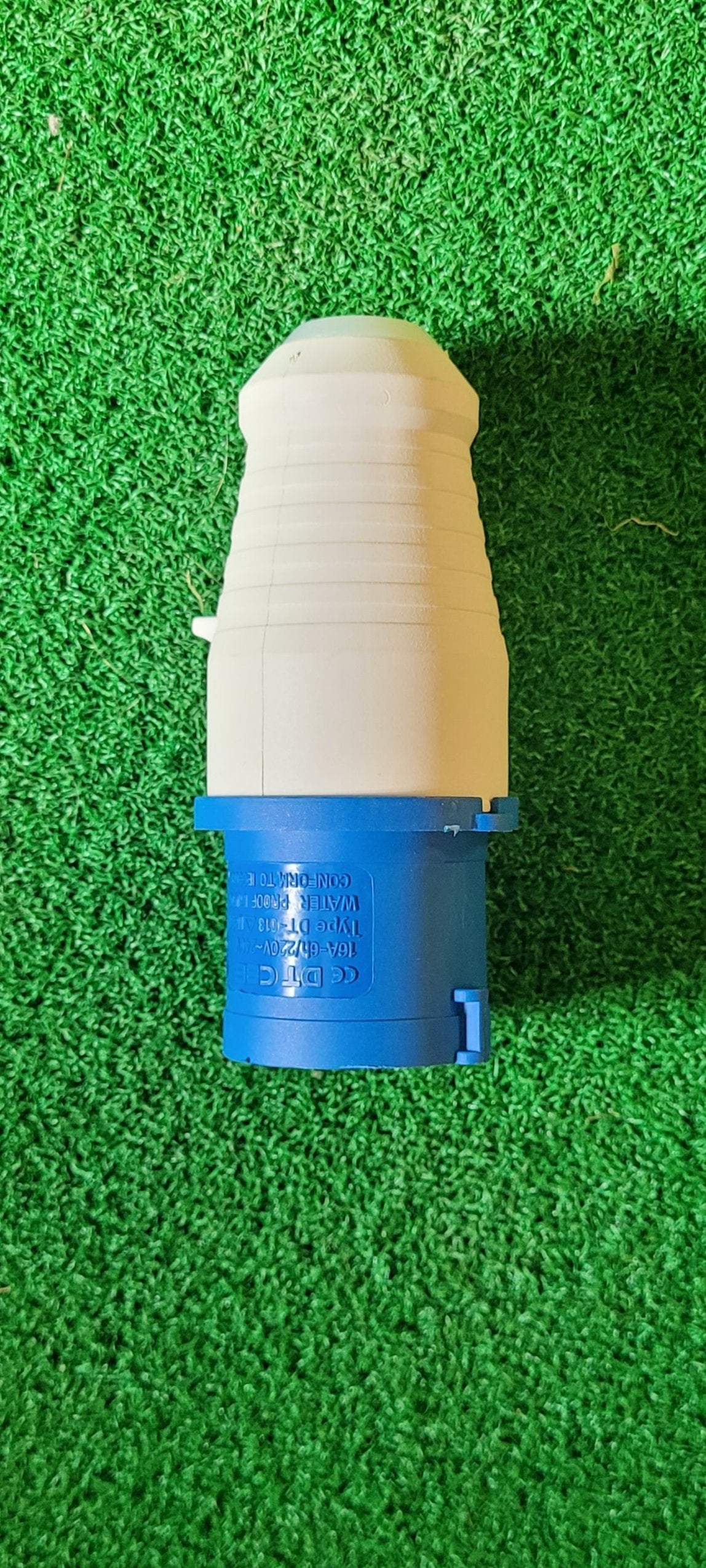 16A, 240V, Cable Mount CEE Plug, 2p+E IP44 Blue