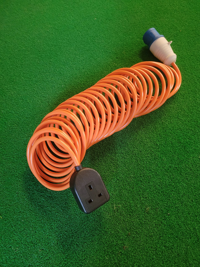 Outdoor Extension Lead with an IP44 Plug and a Single Socket.
