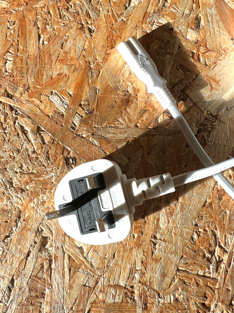 UK Mains Plug with 3A Fuse to 'Figure 8' (C7) Mains Straight Cable Lead in White