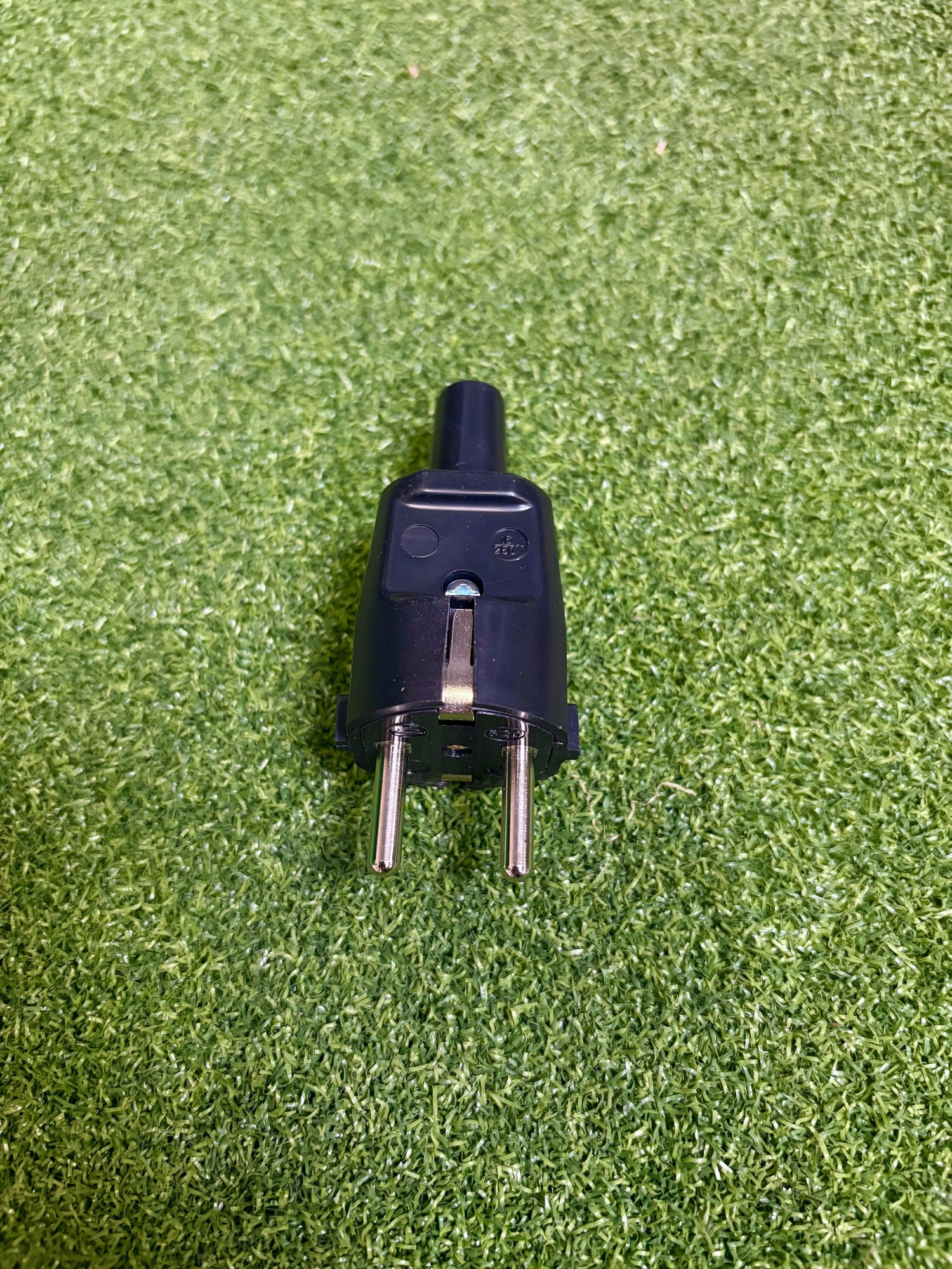 Rewireable European Type F Plug
