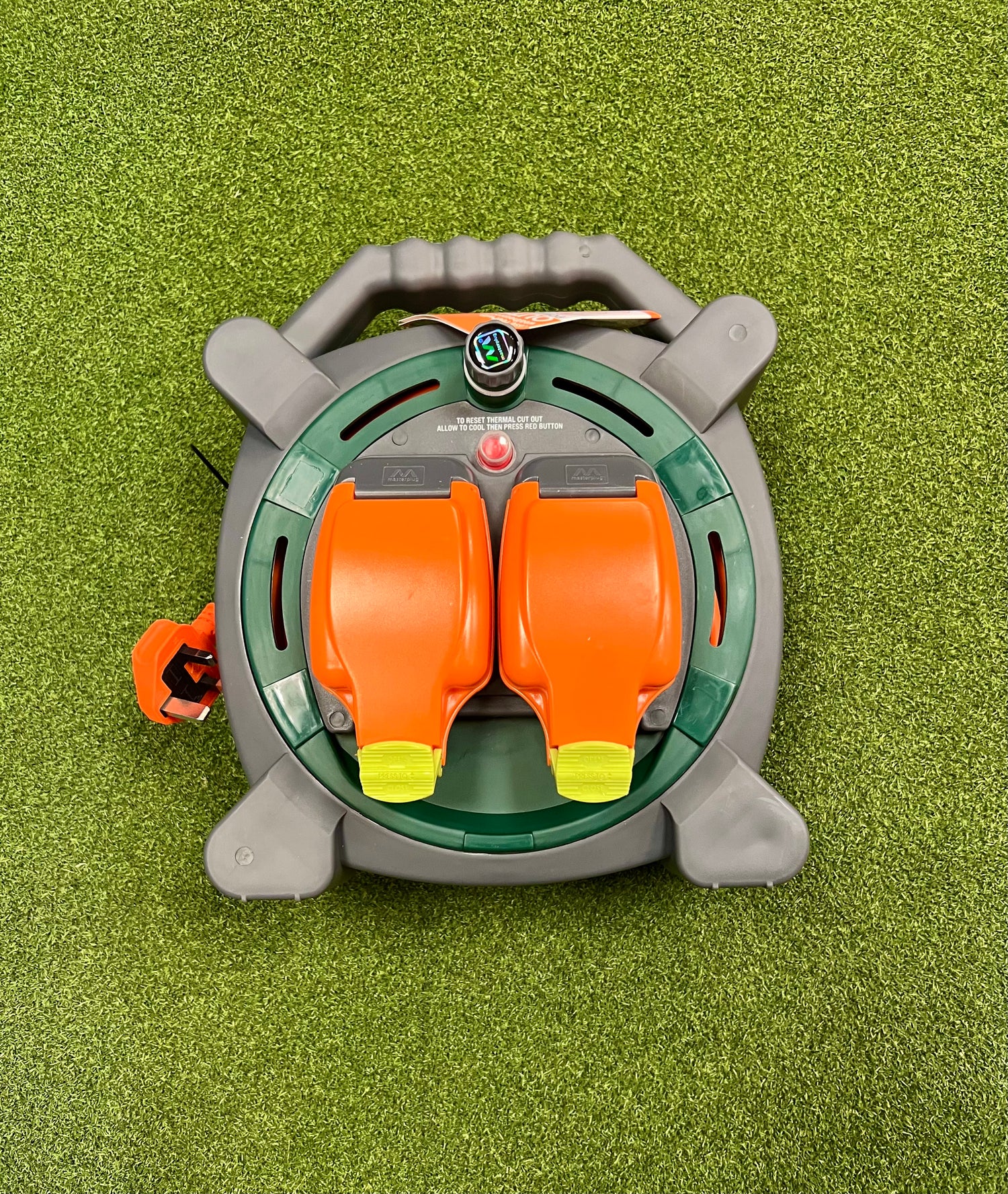 Outdoor 20m Cassette Reel with 2 Weatherproof Sockets